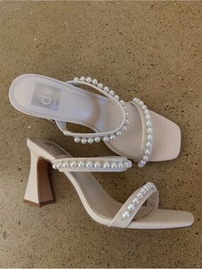 Dolce Vita Ivory Pearl-Trimmed Strappy Heels